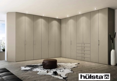 Hulsta kast,vouwdeur, draaideur,multiforma II, hoekkast,kleur zand,beige,gelakt, op maat 4 bij 3,50 mtr. breed